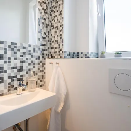 Apartman Modern Boho Auf 145qm, 9 Gaeste, Strandnah & Familienfreundlich *