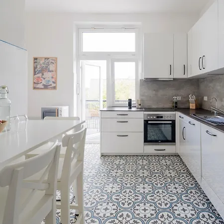 Modern Boho Auf 145qm, 9 Gaeste, Strandnah & Familienfreundlich 公寓 *