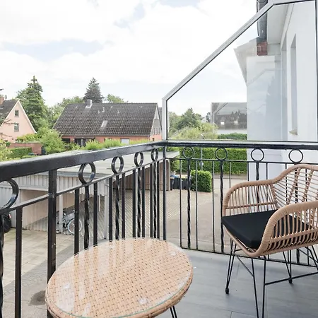 Modern Boho Auf 145qm, 9 Gaeste, Strandnah & Familienfreundlich Apartamento Kiel